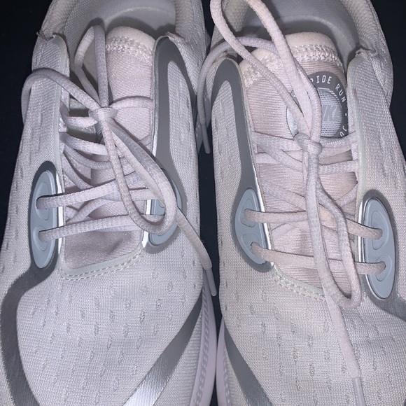 ⭐️WOMEN NIKE JOYRIDE RUNNERS SHOES ⭐️ - Picture 5 of 16